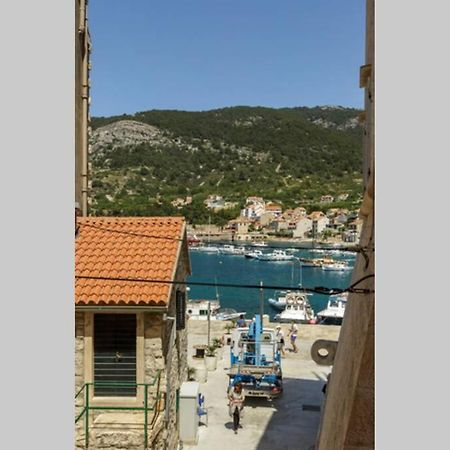 Apartment Esa Komiža Екстериор снимка