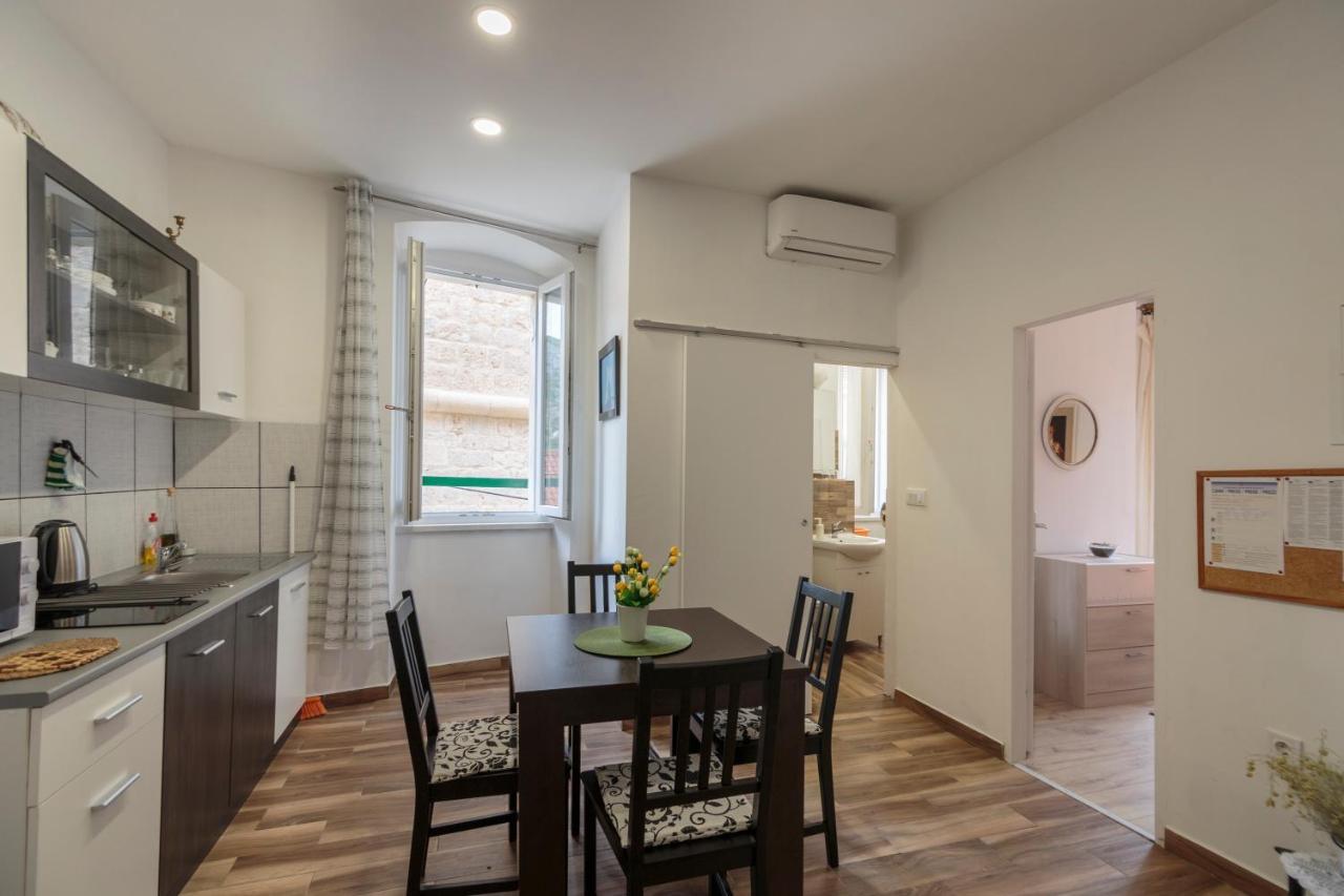 Apartment Esa Komiža Екстериор снимка