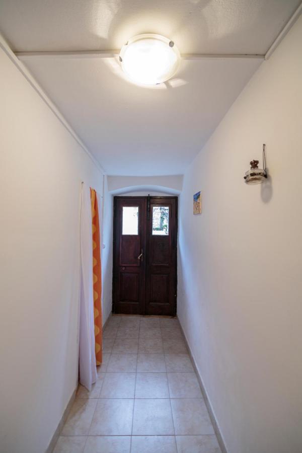 Apartment Esa Komiža Екстериор снимка