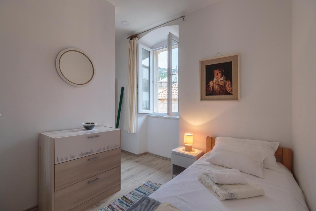 Apartment Esa Komiža Екстериор снимка